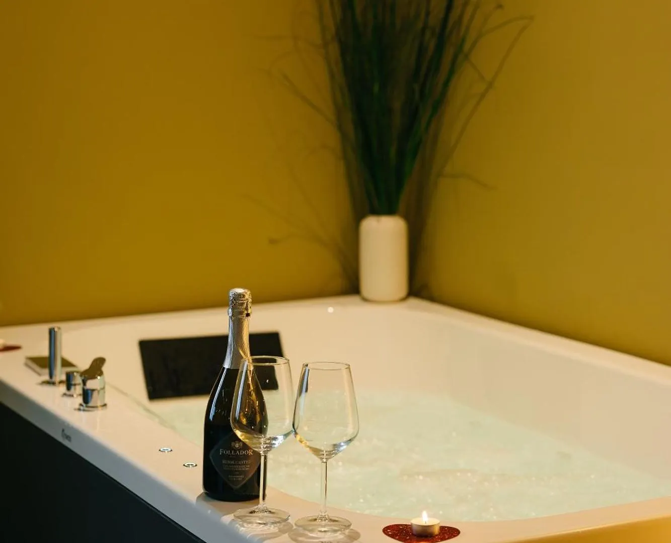 Apartment Victoria'S Suite&Spa Con Parcheggio Privato Como Italy
