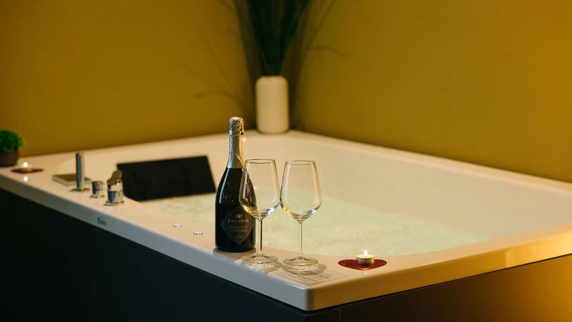 Victoria'S Suite&Spa Con Parcheggio Privato Como Italy