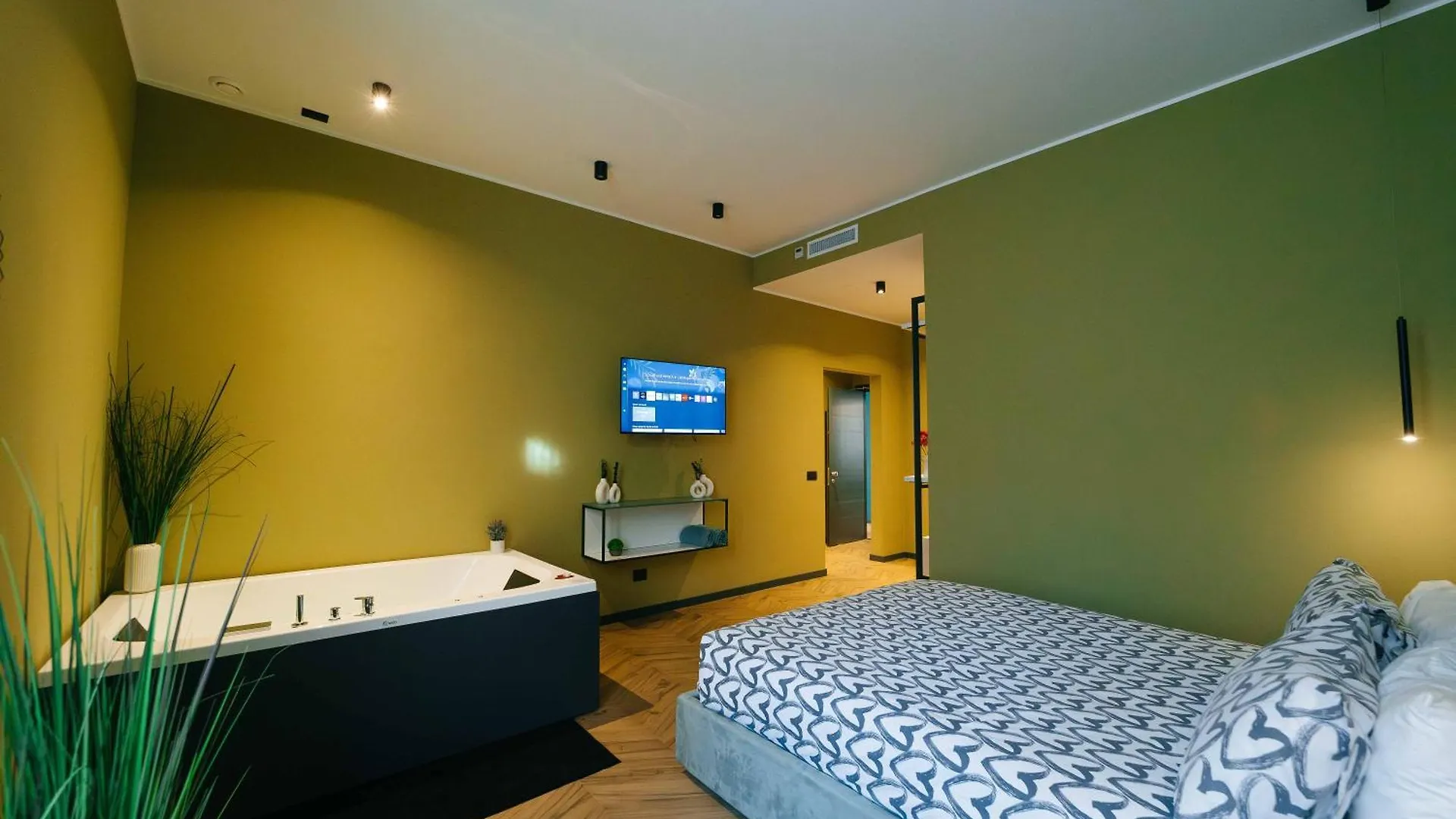 Victoria'S Suite&Spa Con Parcheggio Privato Como